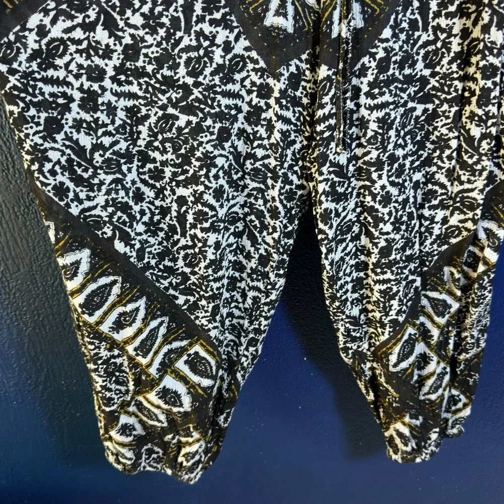 Free People Boho Smocked Strapless Jumpsuit Cropped Balloon LegS Aztec M Casual - Picture 8 of 11